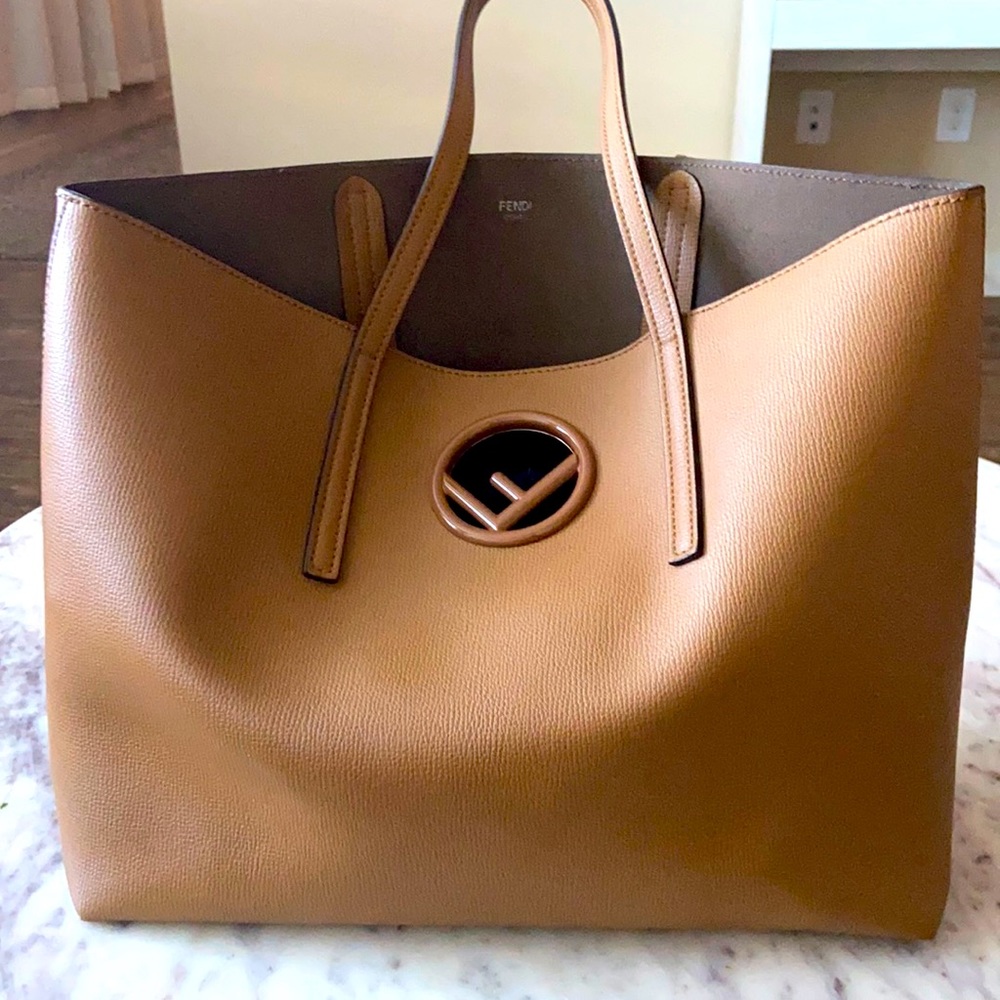 FENDI Logo Shopper Leather Tote